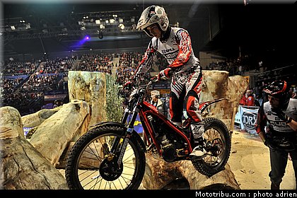gubian_19_trial_indoor_marseille_2010.JPG