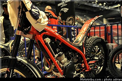moto_11_trial_indoor_marseille_2010.JPG
