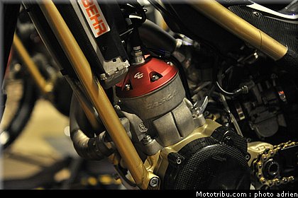 moto_16_trial_indoor_marseille_2010.JPG