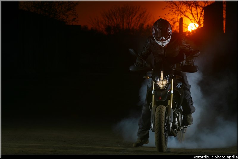 aprilia_dorsoduro_2008_026
