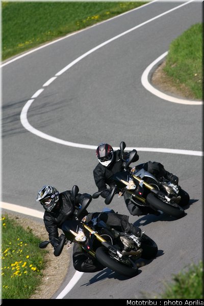 aprilia_dorsoduro_2008_028