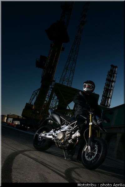 aprilia_dorsoduro_2008_029