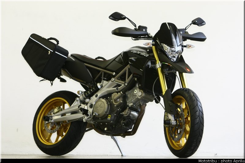 aprilia_dorsoduro_2008_033