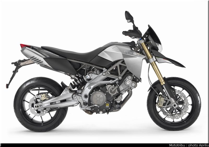 aprilia_dorsoduro_2008_040
