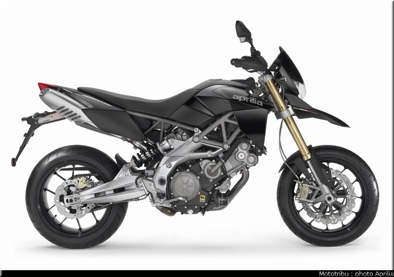 aprilia_dorsoduro_2008_041