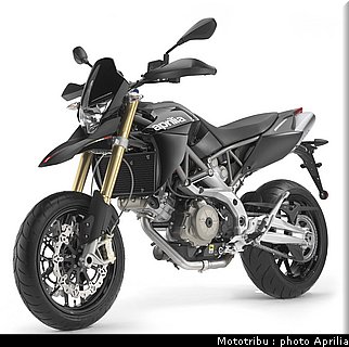 aprilia_dorsoduro_2008_036.jpg
