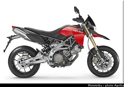 aprilia_dorsoduro_2008_039.jpg