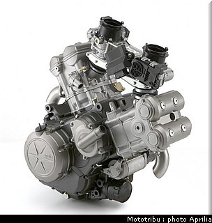 aprilia_dorsoduro_2008_050.jpg