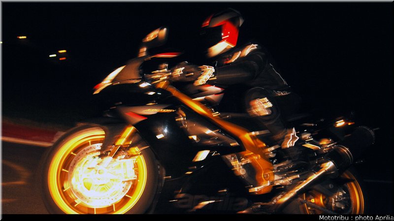 aprilia_rsv1000r_factory_2008_010
