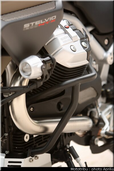 aprilia_stelvio_nx_2009_005