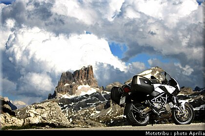 aprilia_mana_gt_2009_2.jpg
