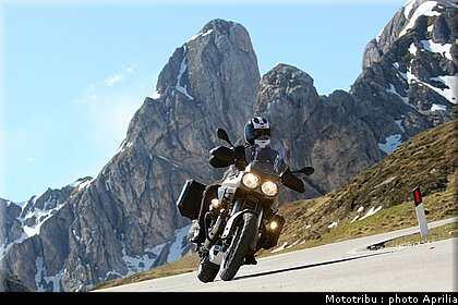aprilia_stelvio_nx_2009_013.jpg