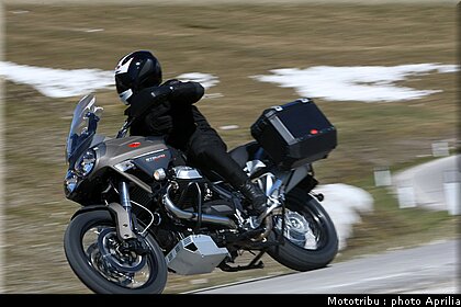 aprilia_stelvio_nx_2009_014.jpg