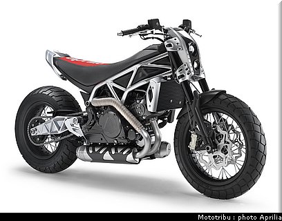 aprilia_manax_1.jpg