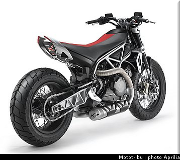 aprilia_manax_2.jpg
