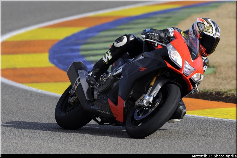 aprilia_rsv4_2009_0003