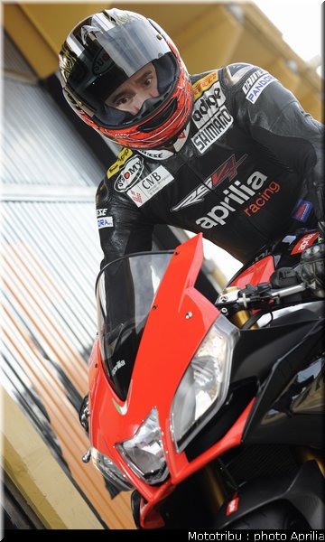aprilia_rsv4_2009_0008