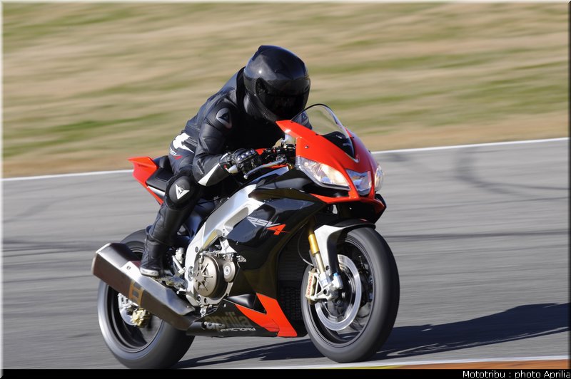 aprilia_rsv4_2009_0022