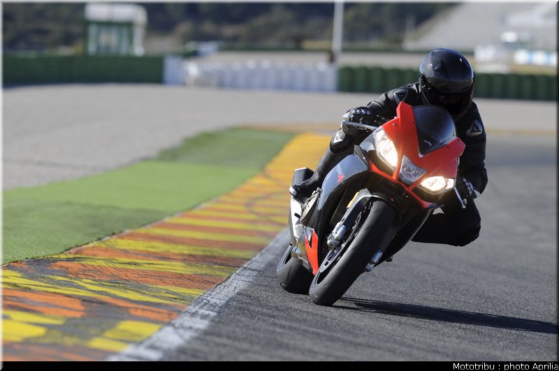 aprilia_rsv4_2009_0026