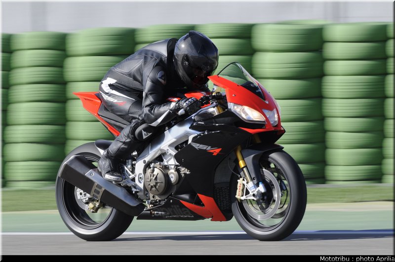 aprilia_rsv4_2009_0035