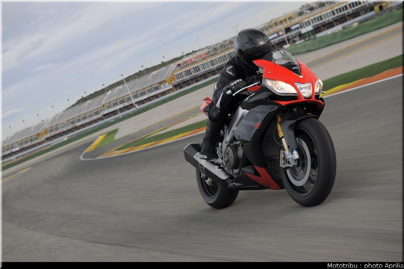 aprilia_rsv4_2009_0045