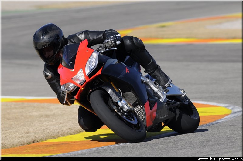 aprilia_rsv4_2009_0050