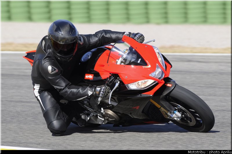 aprilia_rsv4_2009_0052