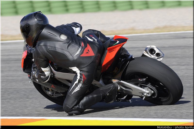 aprilia_rsv4_2009_0054