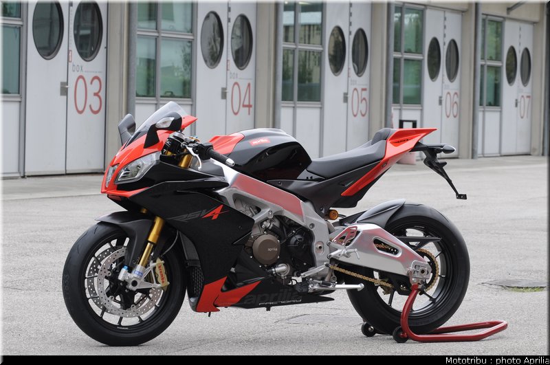 aprilia_rsv4_2009_0056