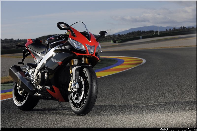 aprilia_rsv4_2009_0059