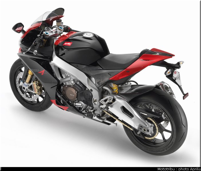 aprilia_rsv4_2009_0068