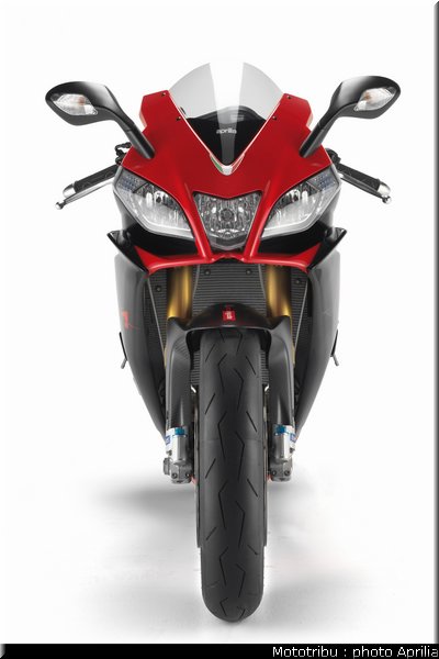 aprilia_rsv4_2009_0073