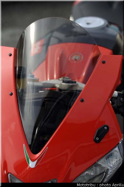 aprilia_rsv4_2009_0080