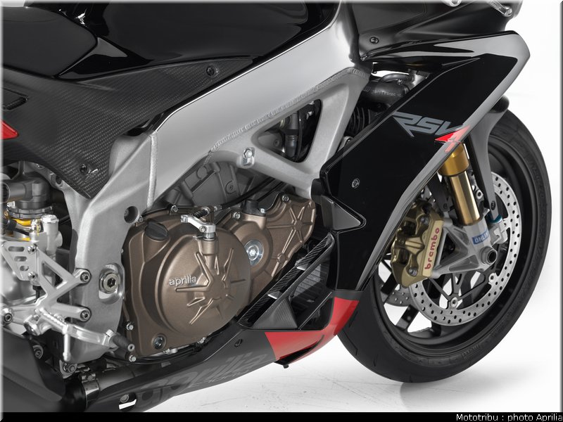 aprilia_rsv4_2009_0083