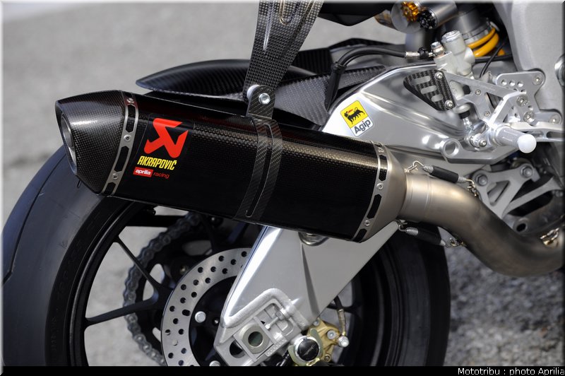 aprilia_rsv4_2009_0087