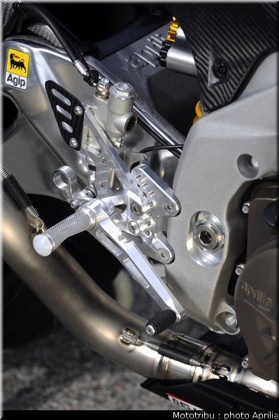 aprilia_rsv4_2009_0106