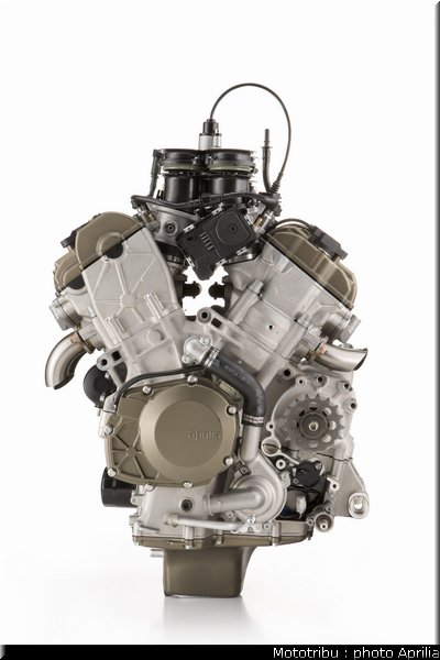 aprilia_rsv4_2009_0123