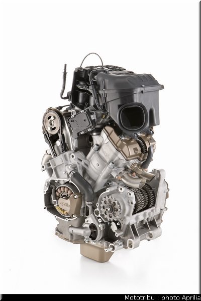 aprilia_rsv4_2009_0125