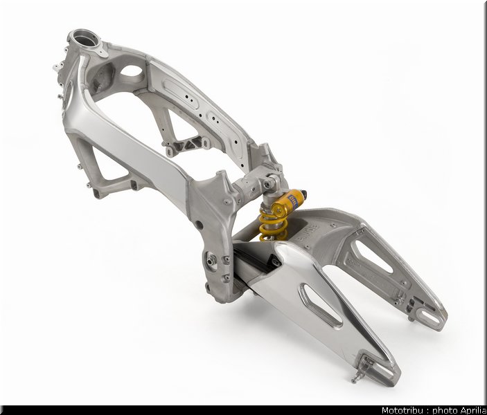 aprilia_rsv4_2009_0129