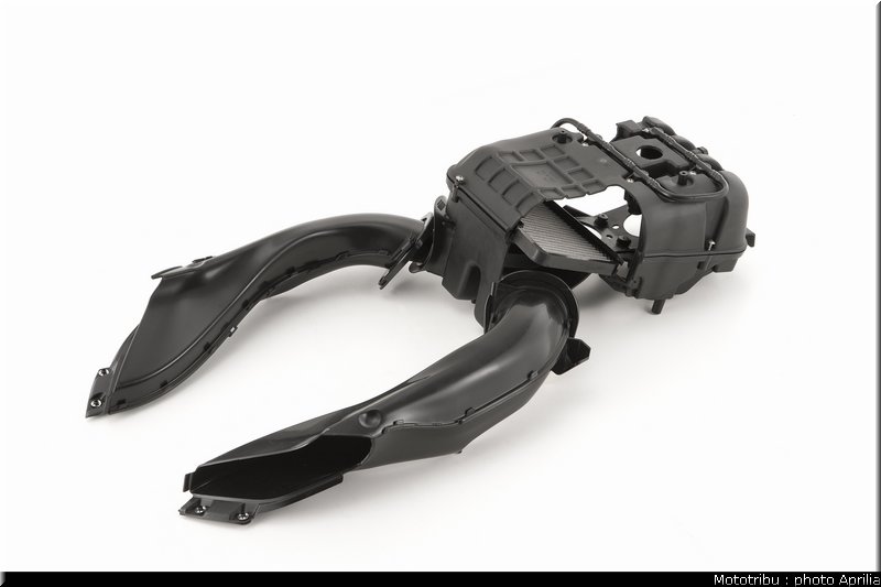 aprilia_rsv4_2009_0131
