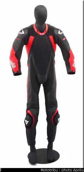 aprilia_rsv4_2009_0143
