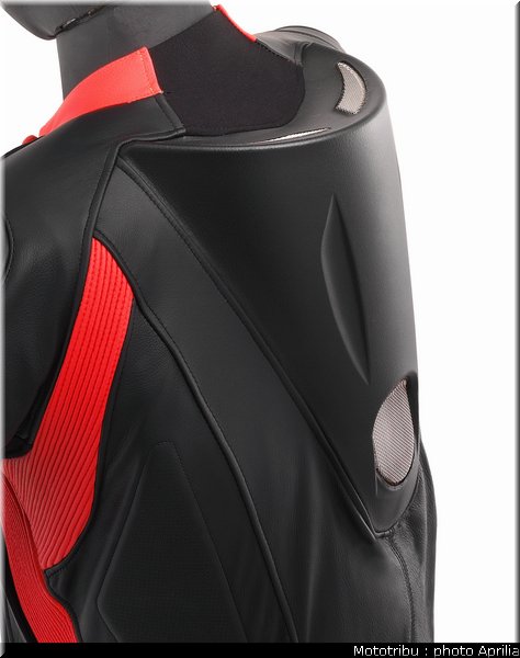 aprilia_rsv4_2009_0145