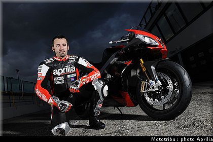 aprilia_rsv4_2009_0001.jpg