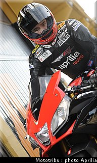 aprilia_rsv4_2009_0008.jpg