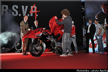 aprilia_rsv4_2009_0013.jpg