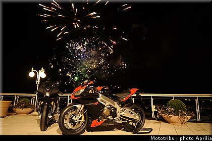 aprilia_rsv4_2009_0017.jpg