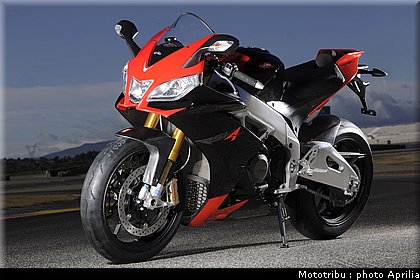 aprilia_rsv4_2009_0061.jpg