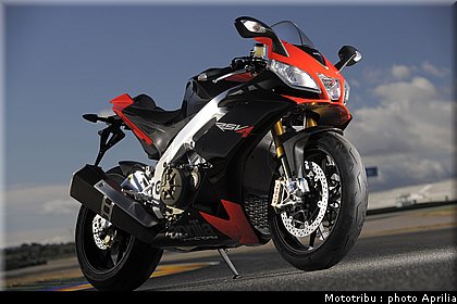 aprilia_rsv4_2009_0062.jpg