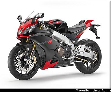 aprilia_rsv4_2009_0064.jpg