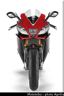 aprilia_rsv4_2009_0073.jpg